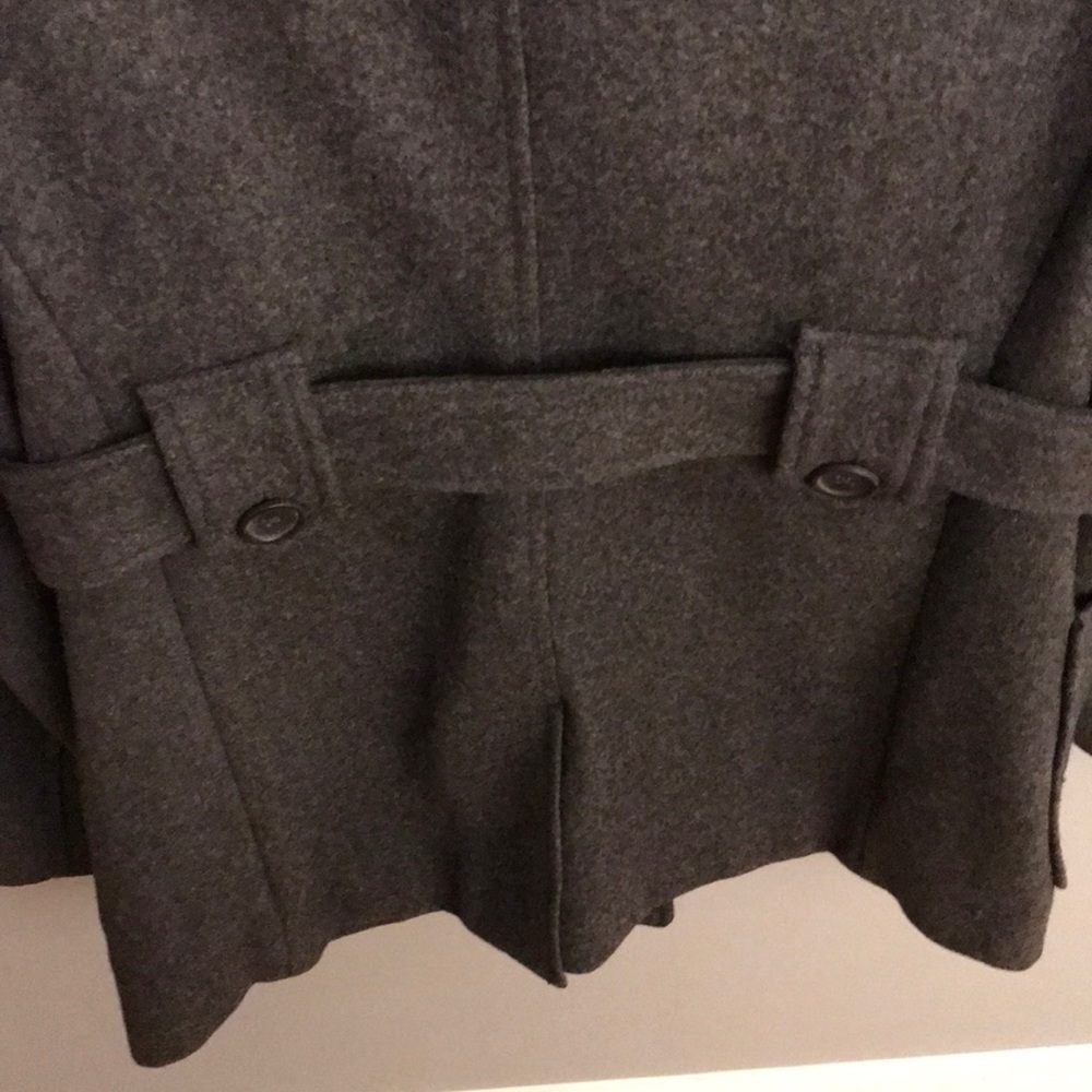 Gap - Picture 3 of 5